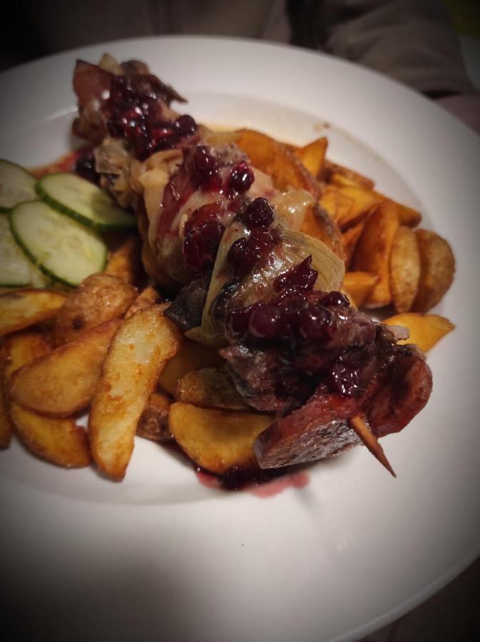 Lesni Restaurace Harrachovka 호텔 타보르 외부 사진